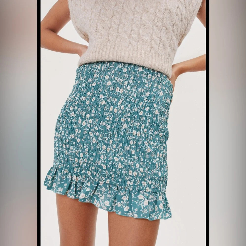 Floral Shirred Ruffle Mini Skirt green